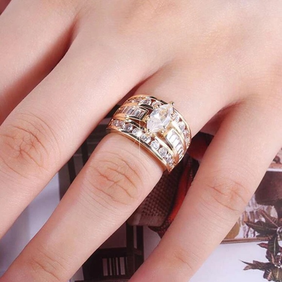 BRIDAL WEDDING ENGAGEMENT RING - Picture 7 of 9